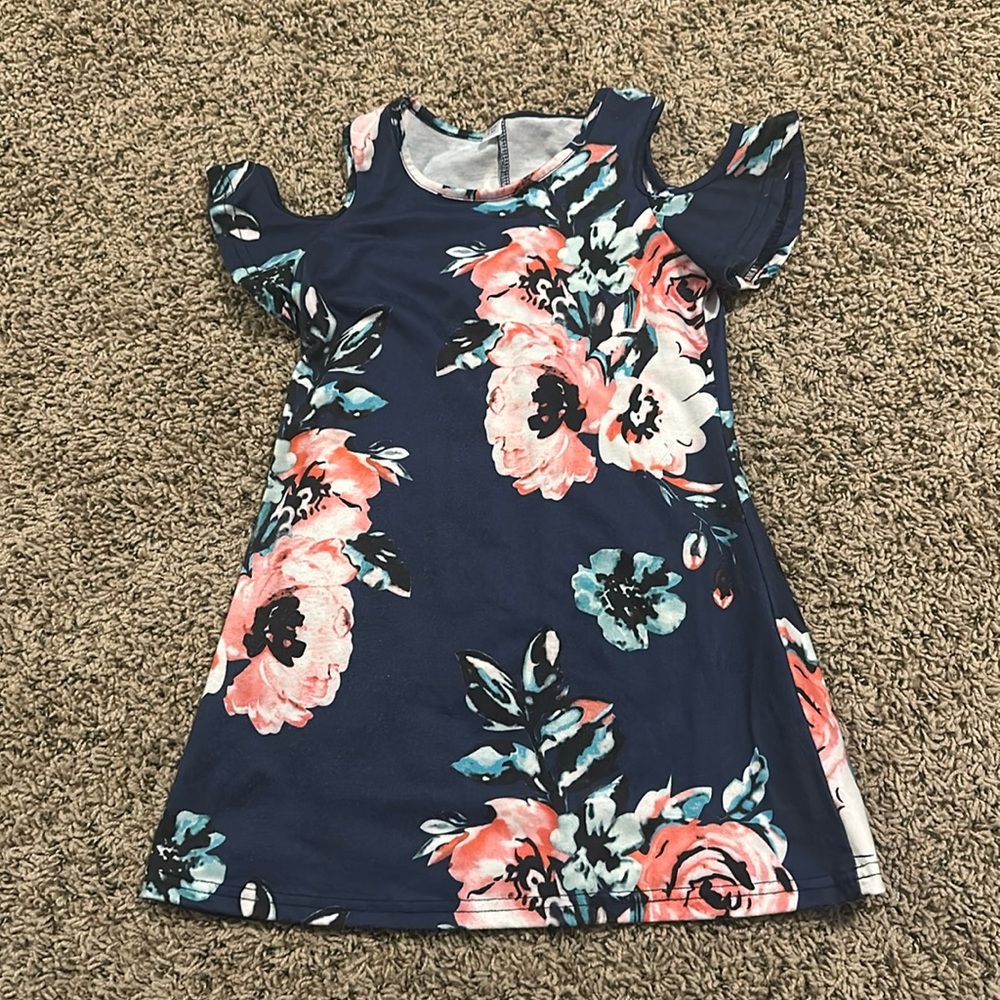 Girls 4/5 flower dress